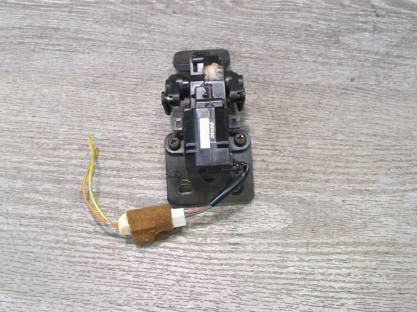 2003-2007 Lexus UZJ100L LX470 Rear Quarter Window Actuator Motor Lock Set of 2