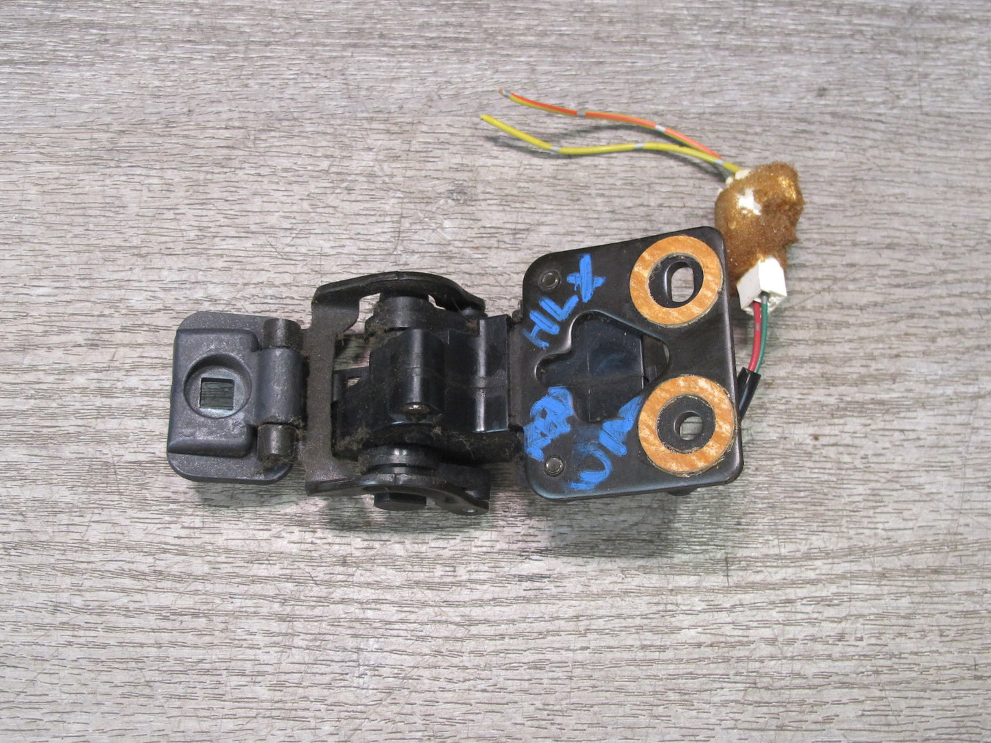 2003-2007 Lexus UZJ100L LX470 Rear Quarter Window Actuator Motor Lock Set of 2