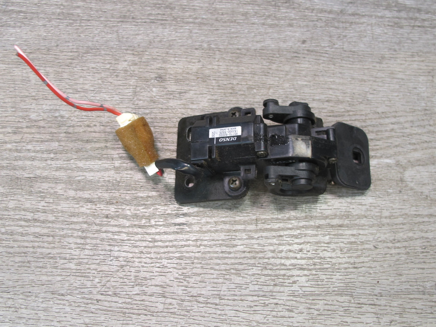 2003-2007 Lexus UZJ100L LX470 Rear Quarter Window Actuator Motor Lock Set of 2