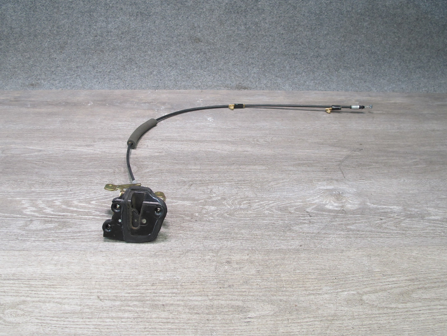 2003-2007 Lexus UZJ100L LX470 Rear Left & Right Trunk Lock Latch Handle Set of 2