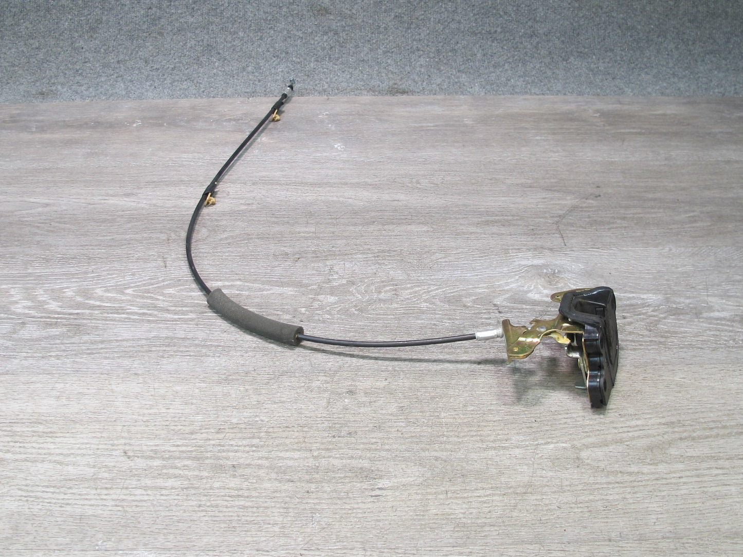 2003-2007 Lexus UZJ100L LX470 Rear Left & Right Trunk Lock Latch Handle Set of 2