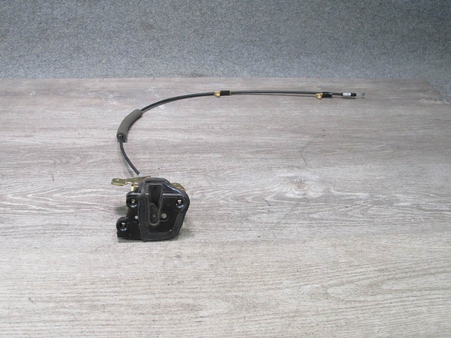 2003-2007 Lexus UZJ100L LX470 Rear Left & Right Trunk Lock Latch Handle Set of 2