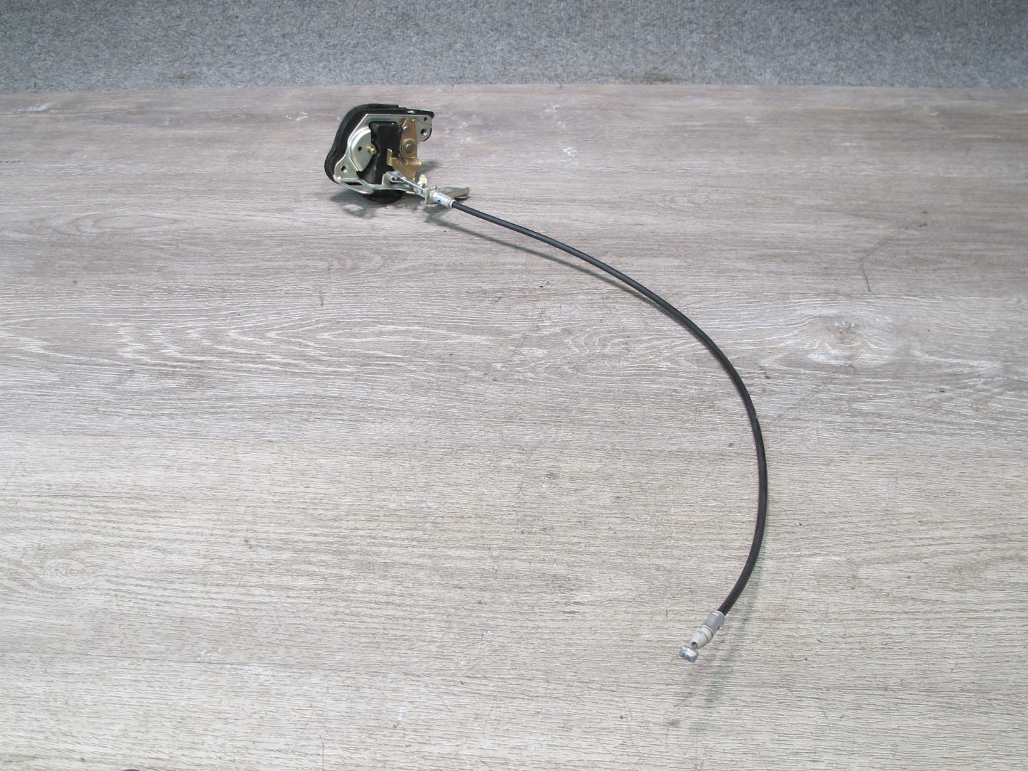 2003-2007 Lexus UZJ100L LX470 Rear Left & Right Trunk Lock Latch Handle Set of 2
