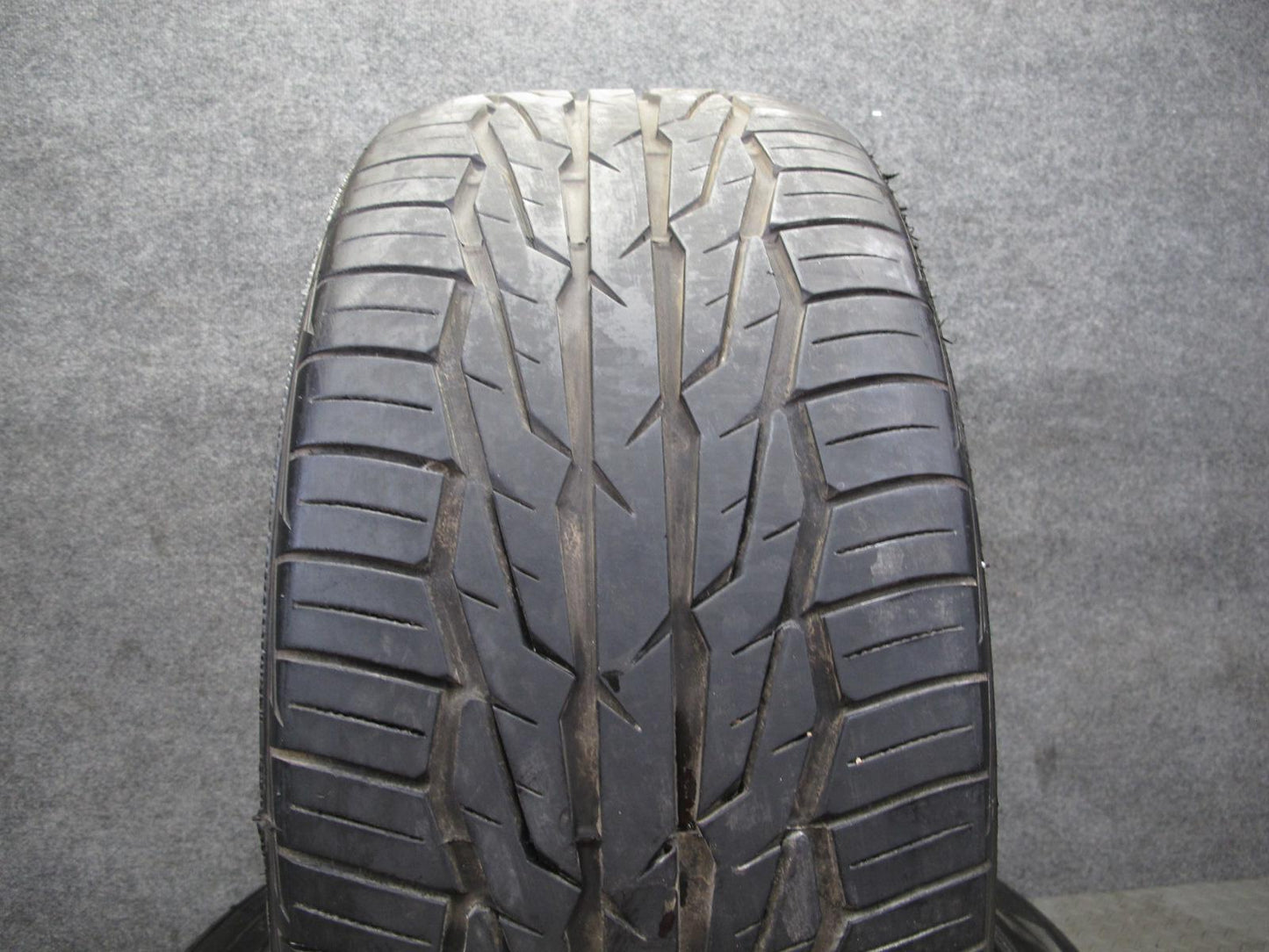 Set of 2 Toyo Extensa HP II A/S Tire 275/40 R20 106W 0222 8/32 & 9/32 Tread