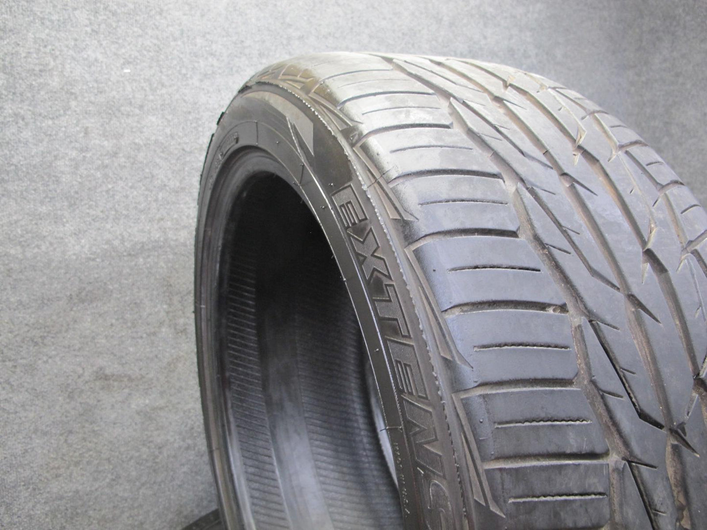 Set of 2 Toyo Extensa HP II A/S Tire 275/40 R20 106W 0222 8/32 & 9/32 Tread