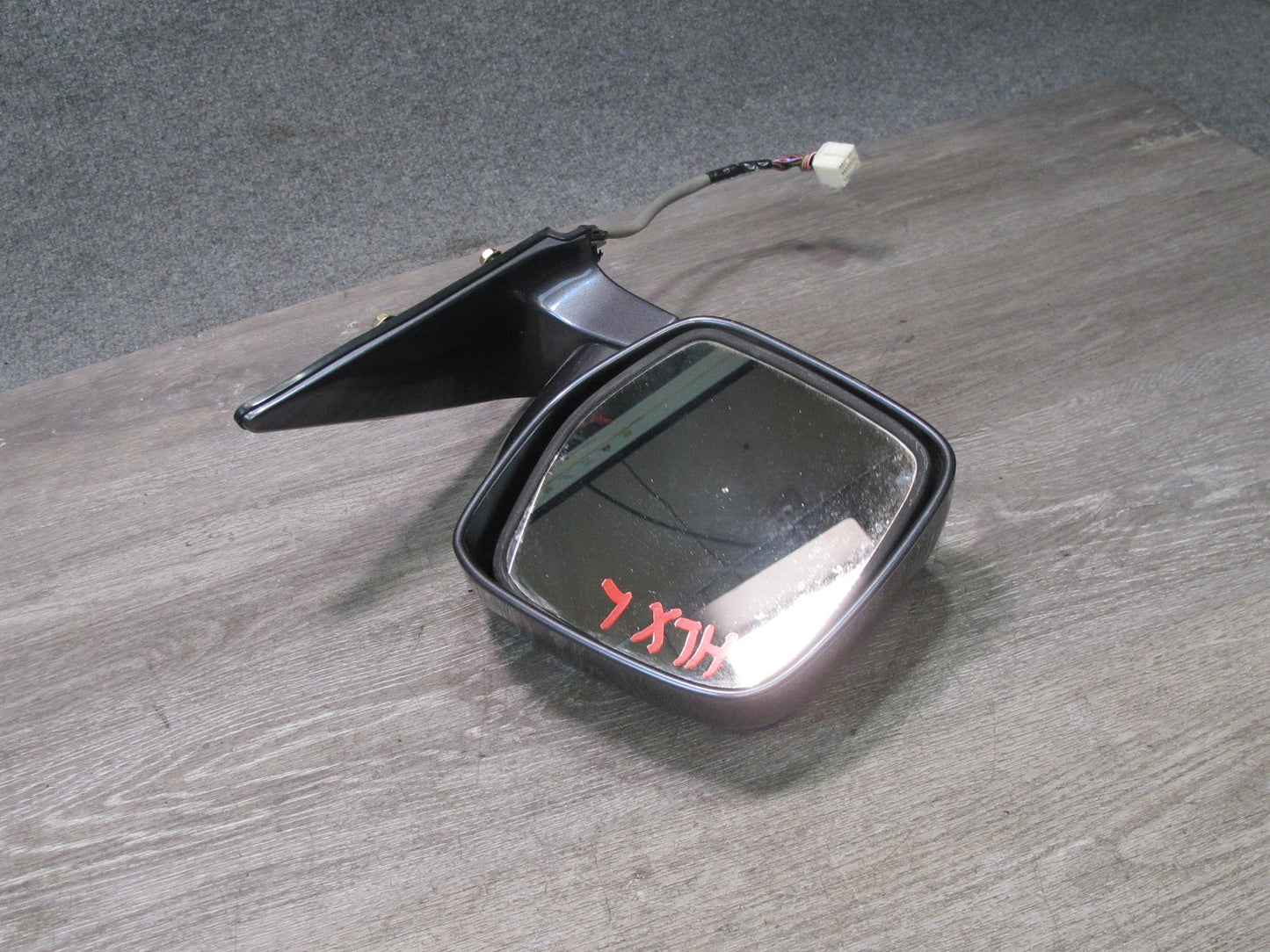 2003-2004 Lexus LX470 Front Left Door Heated Power Fold Side View Mirror
