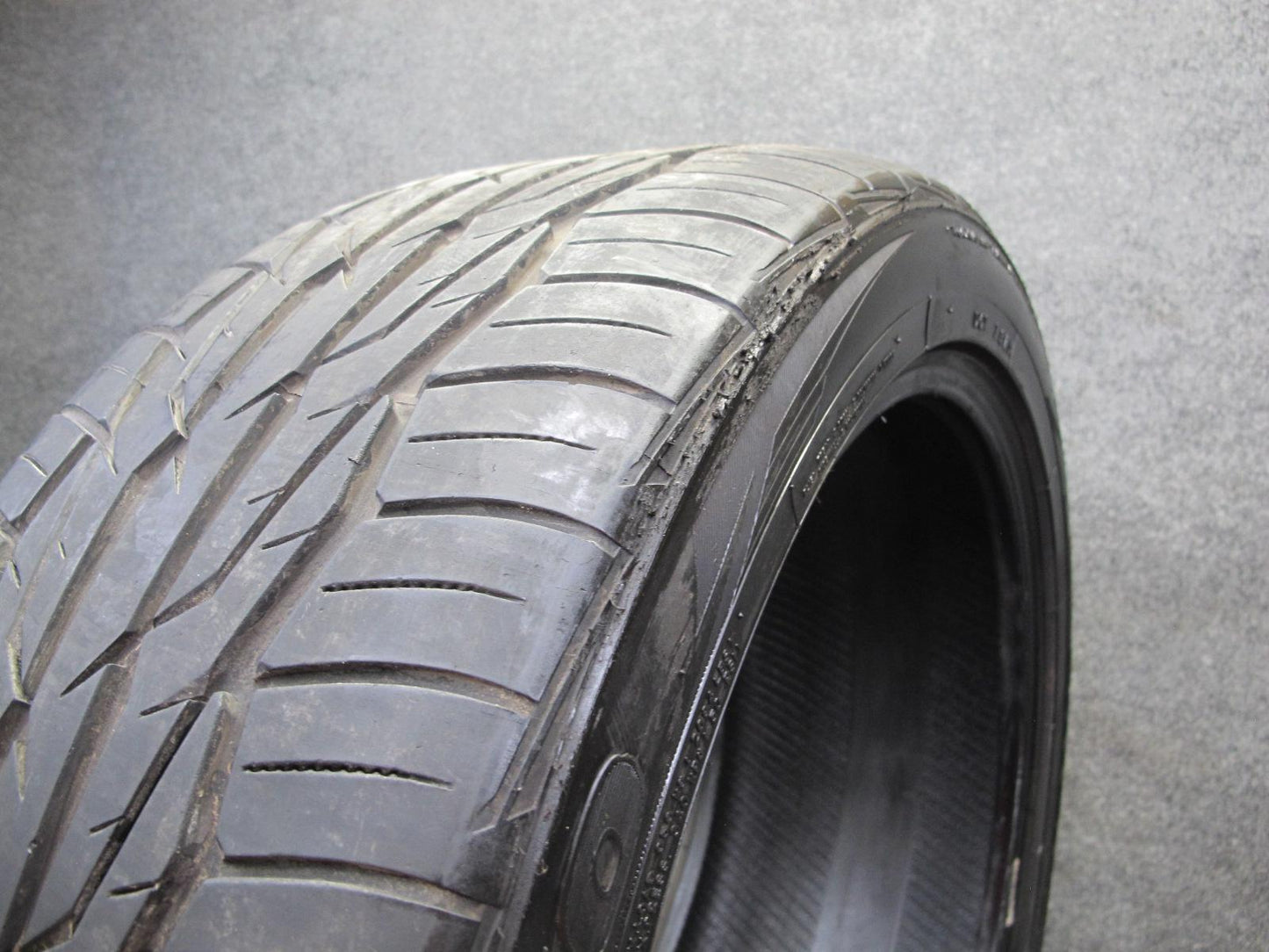 Set of 2 Toyo Extensa HP II A/S Tire 275/40 R20 106W 0222 8/32 & 9/32 Tread