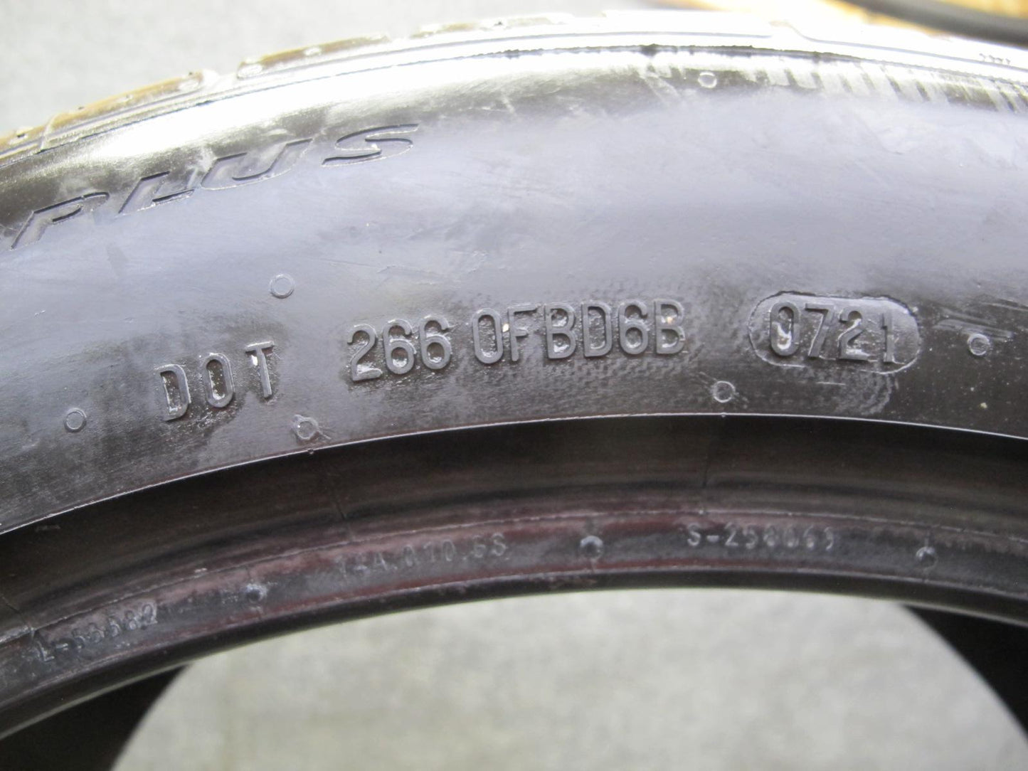 Set of 2 Continental Extremecontact DWS06 Plus AS Tire 315/35 R20 110Y 0721 6/32