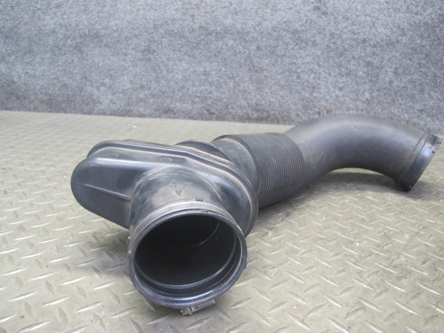 2000-2004 Porsche Boxster 986 Manual Trans Engine Air Intake Hose Tube Pipe