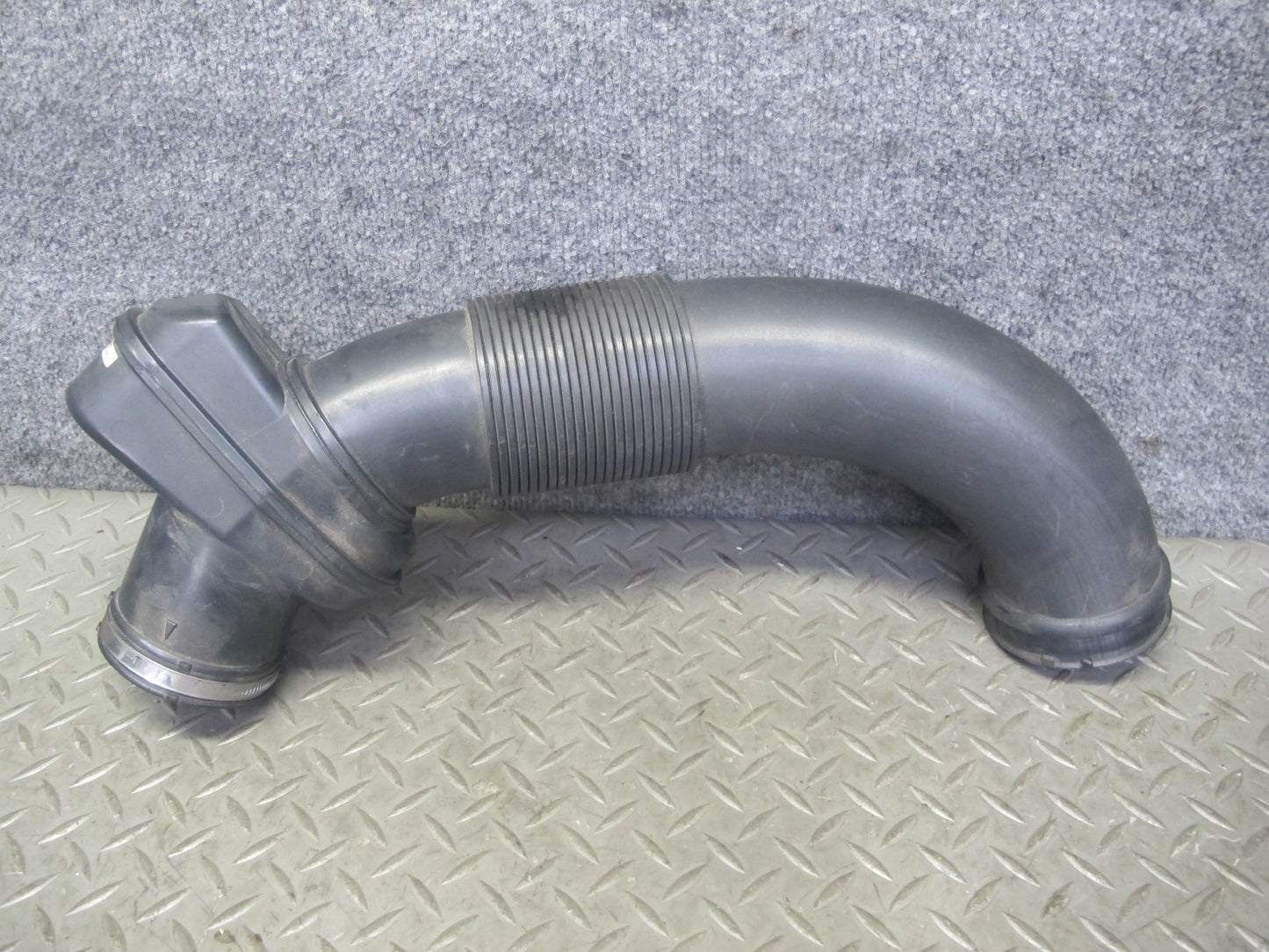 2000-2004 Porsche Boxster 986 Manual Trans Engine Air Intake Hose Tube Pipe