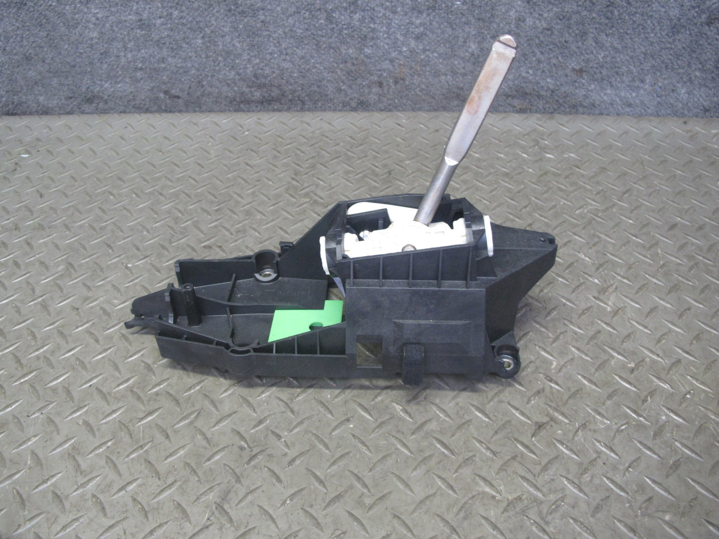 2000-2004 Porsche Boxster 986 5-SPEED Manual Transmission Gear Shifter