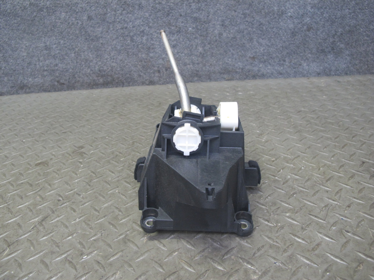 2000-2004 Porsche Boxster 986 5-SPEED Manual Transmission Gear Shifter