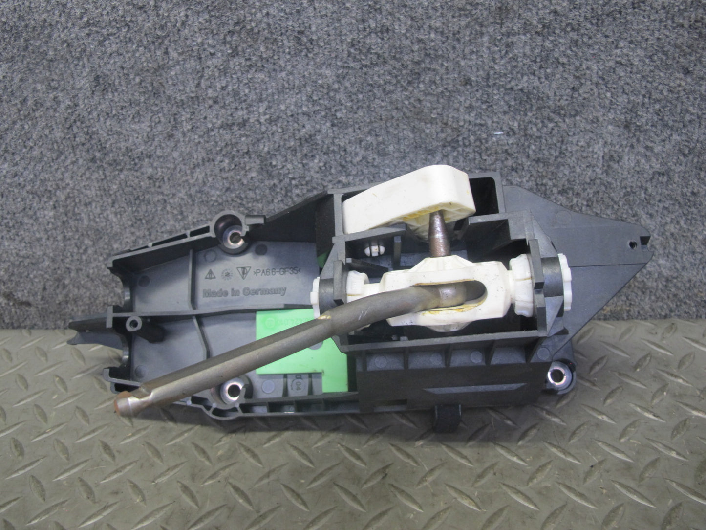 2000-2004 Porsche Boxster 986 5-SPEED Manual Transmission Gear Shifter