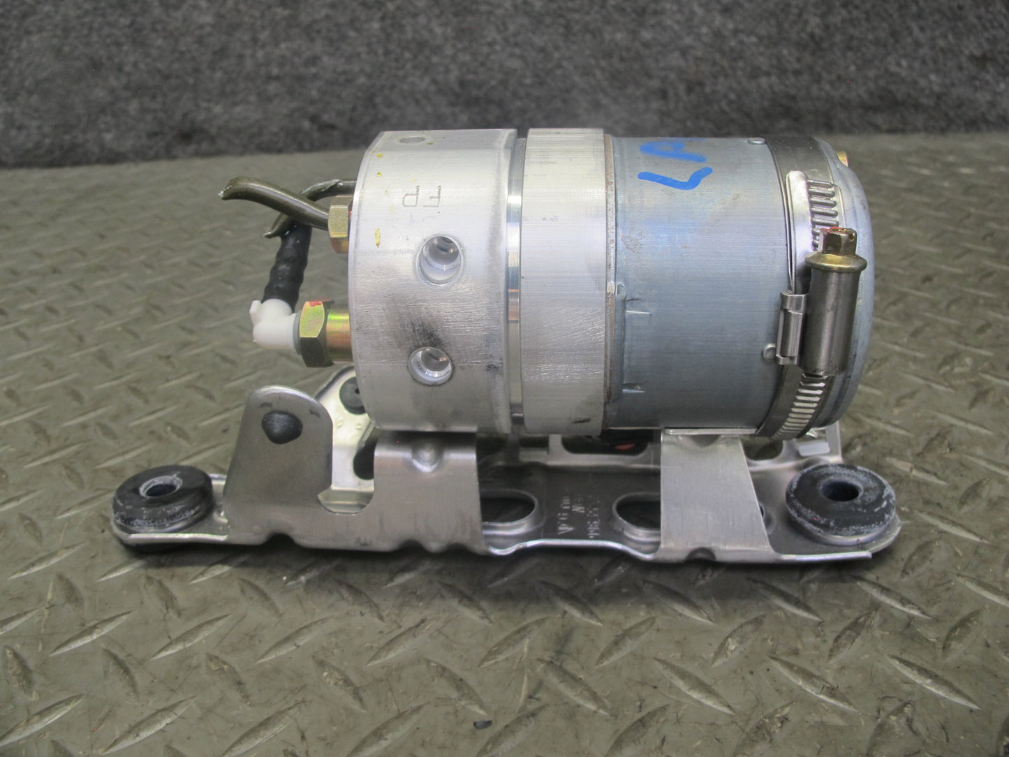 2001-2004 Porsche Boxster 986 ABS Anti Lock Brake PRE Charge Pump 99635577541