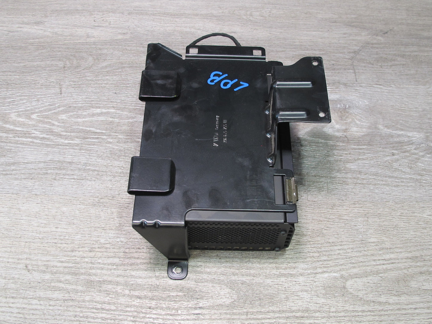 2003-2004 Porsche Boxster 986 Audio Radio Amplifier AMP W/ Mounting Bracket