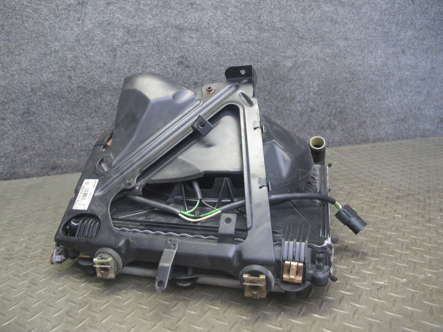1997-2004 Porsche Boxster 986 Right Engine Radiator Fan Condenser Shroud Assy
