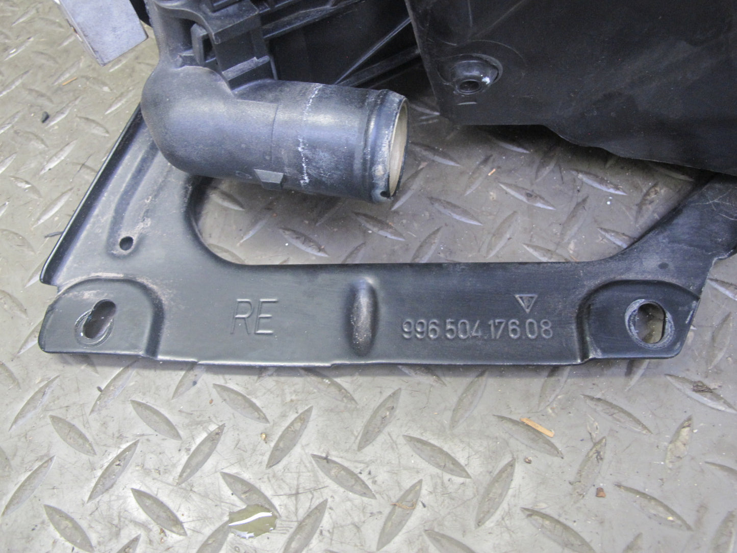 1997-2004 Porsche Boxster 986 Right Engine Radiator Fan Condenser Shroud Assy