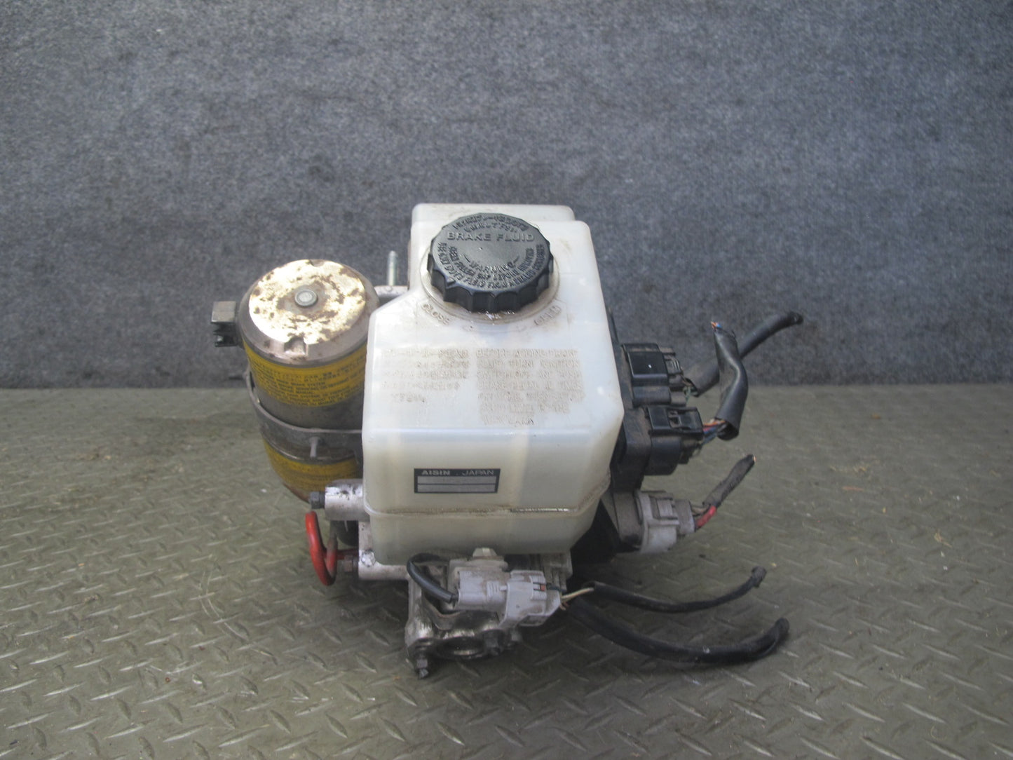 2003-2007 Lexus UZJ100L LX470 ABS Anti Lock Brake Pump Master Cylinder Assembly