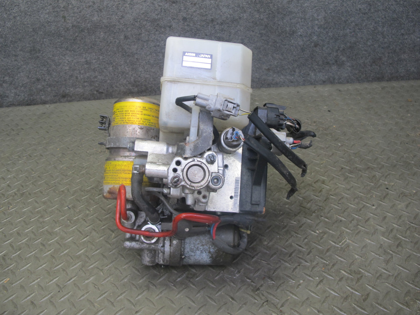 2003-2007 Lexus UZJ100L LX470 ABS Anti Lock Brake Pump Master Cylinder Assembly