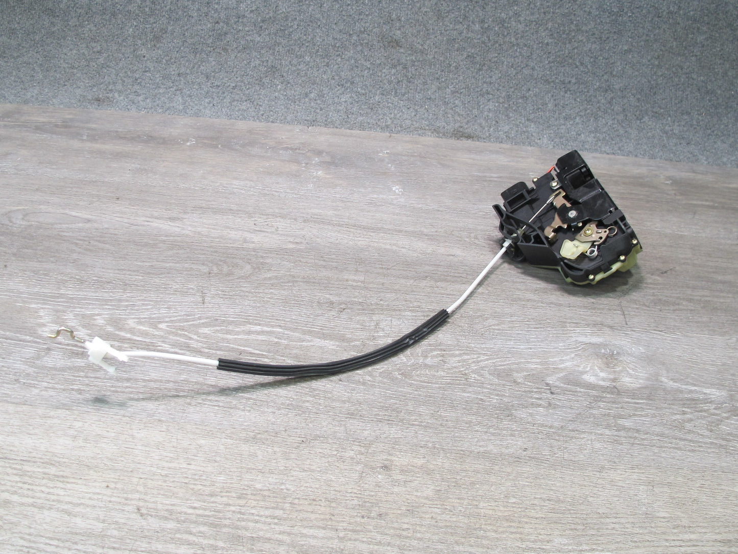 1998-2004 Porsche Boxster 986 Front Left Driver Side Door Lock Latch Actuator