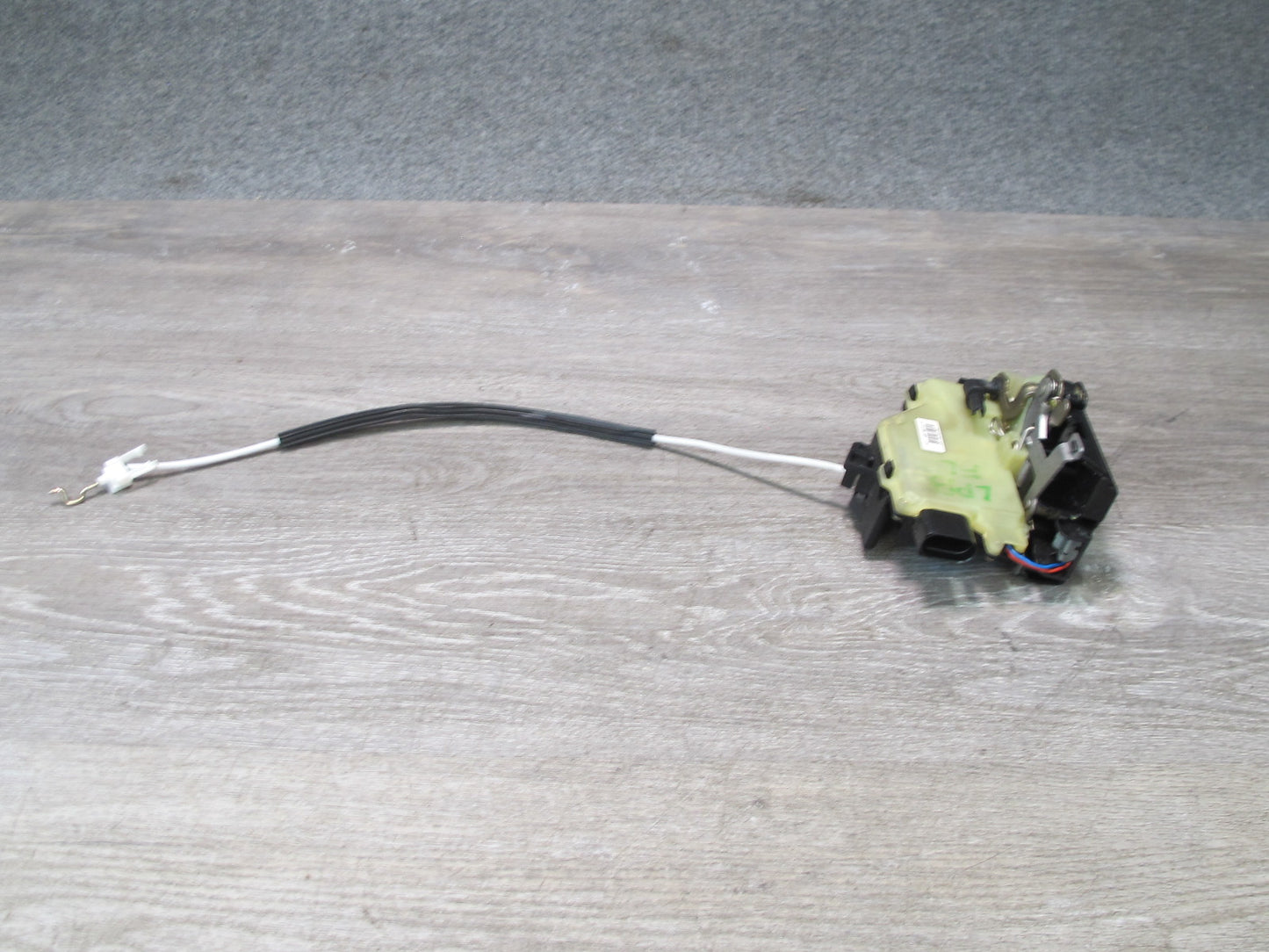 1998-2004 Porsche Boxster 986 Front Left Driver Side Door Lock Latch Actuator