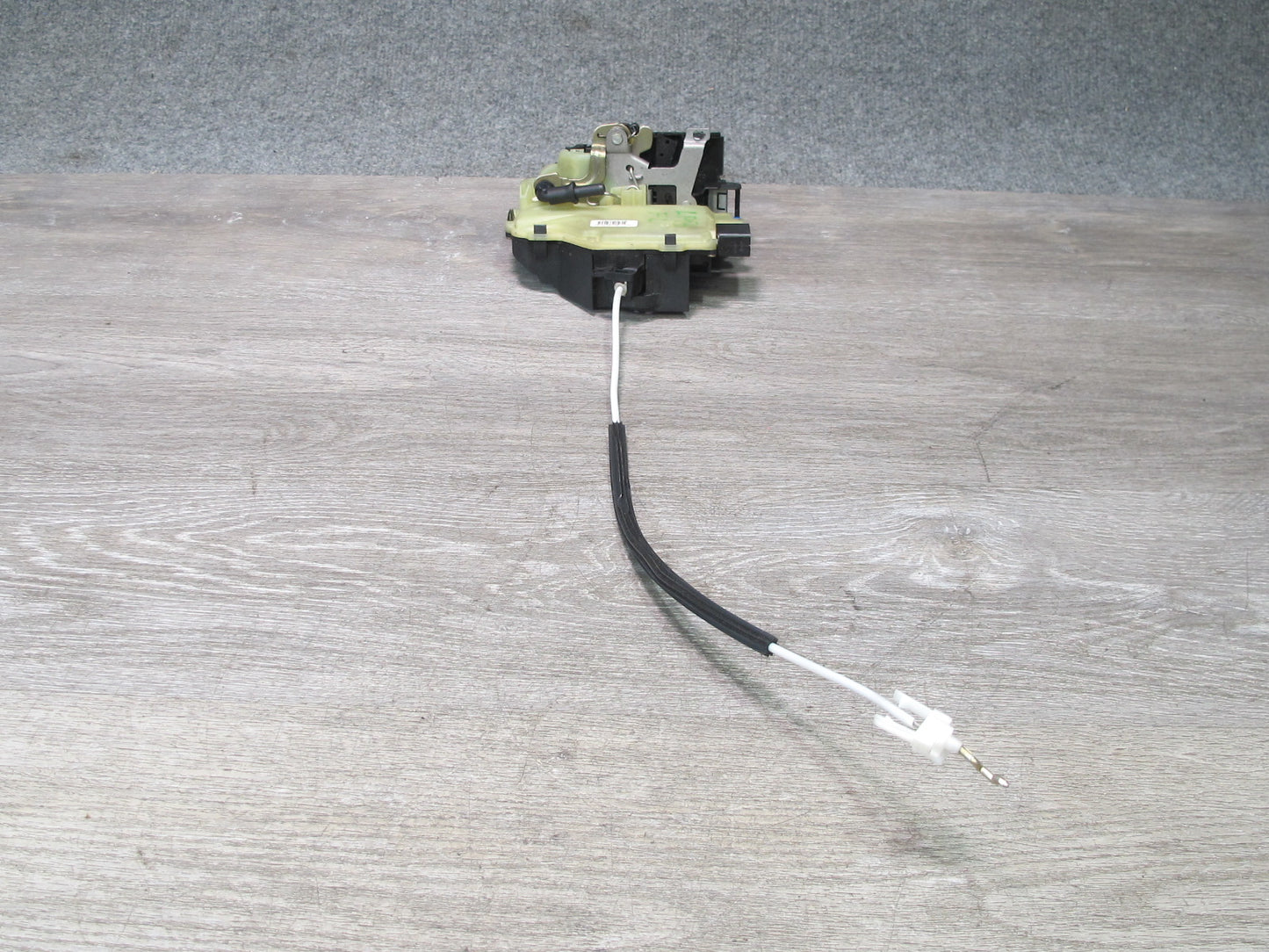 1998-2004 Porsche Boxster 986 Front Left Driver Side Door Lock Latch Actuator