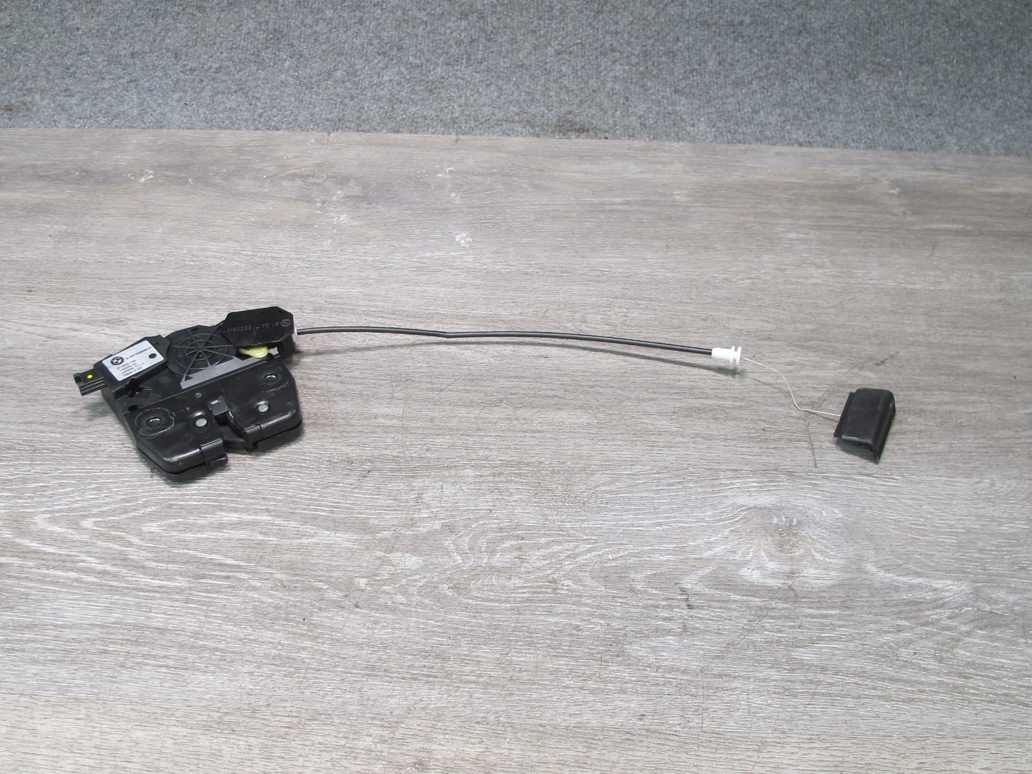 2007-2013 BMW E70 X5 Rear Trunk Lid Lock Latch Actuator 7308849