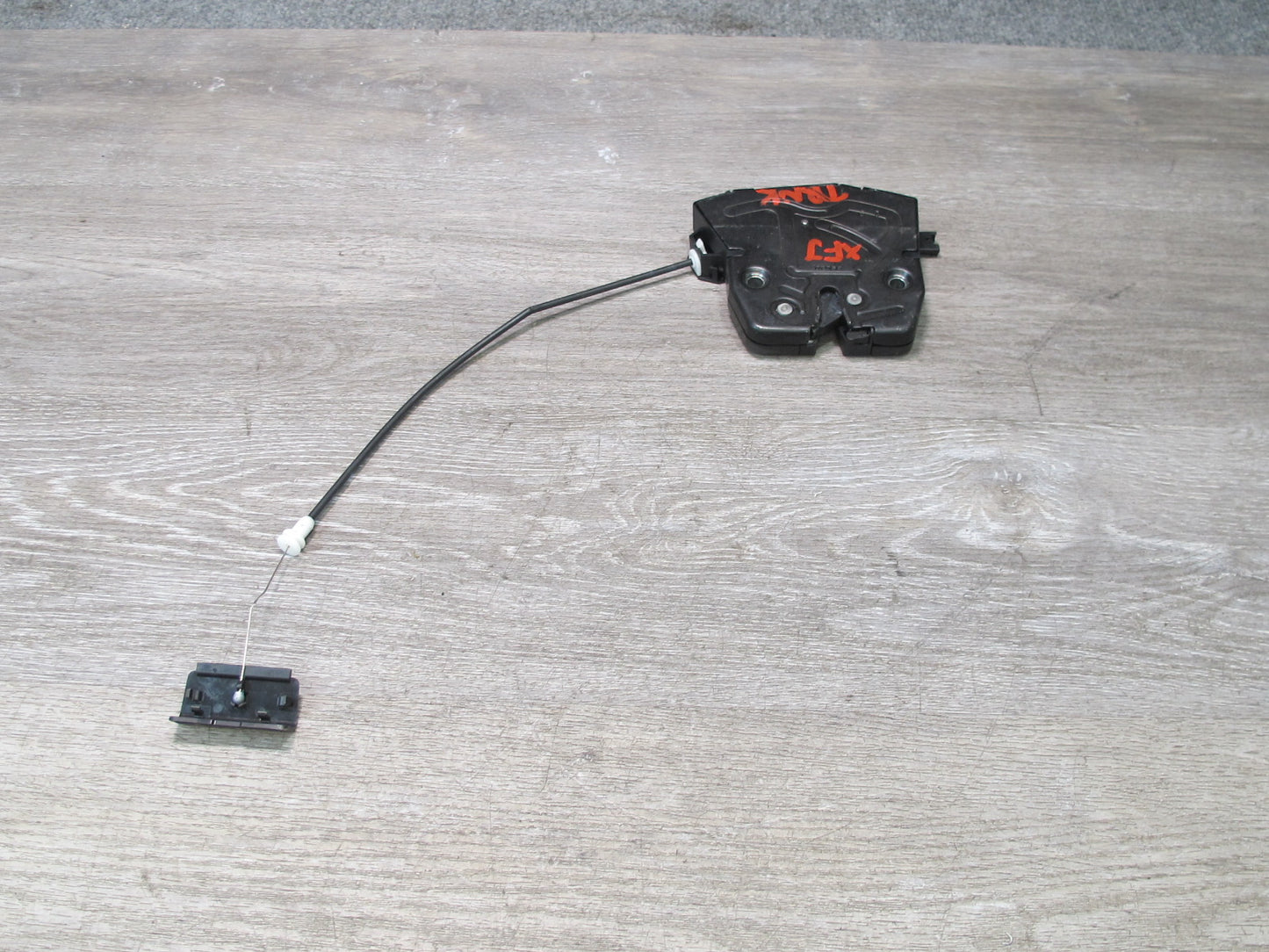2007-2013 BMW E70 X5 Rear Trunk Lid Lock Latch Actuator 7308849