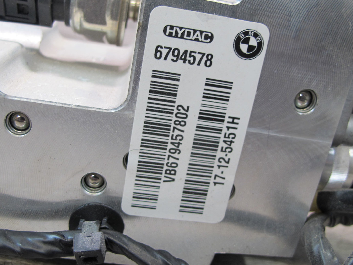 2007-2013 BMW E70 E71 E72 Dynamic Drive Suspension Valve Block 6794578