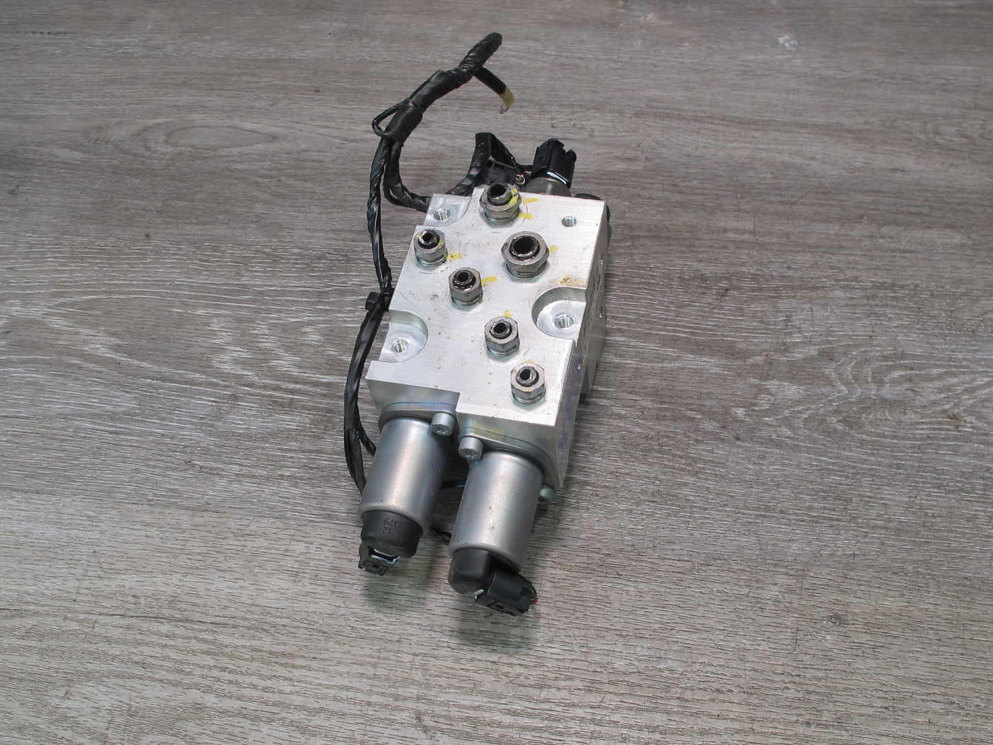 2007-2013 BMW E70 E71 E72 Dynamic Drive Suspension Valve Block 6794578