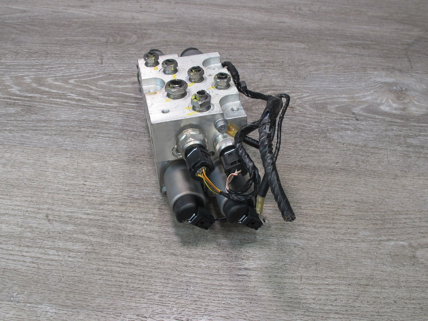 2007-2013 BMW E70 E71 E72 Dynamic Drive Suspension Valve Block 6794578