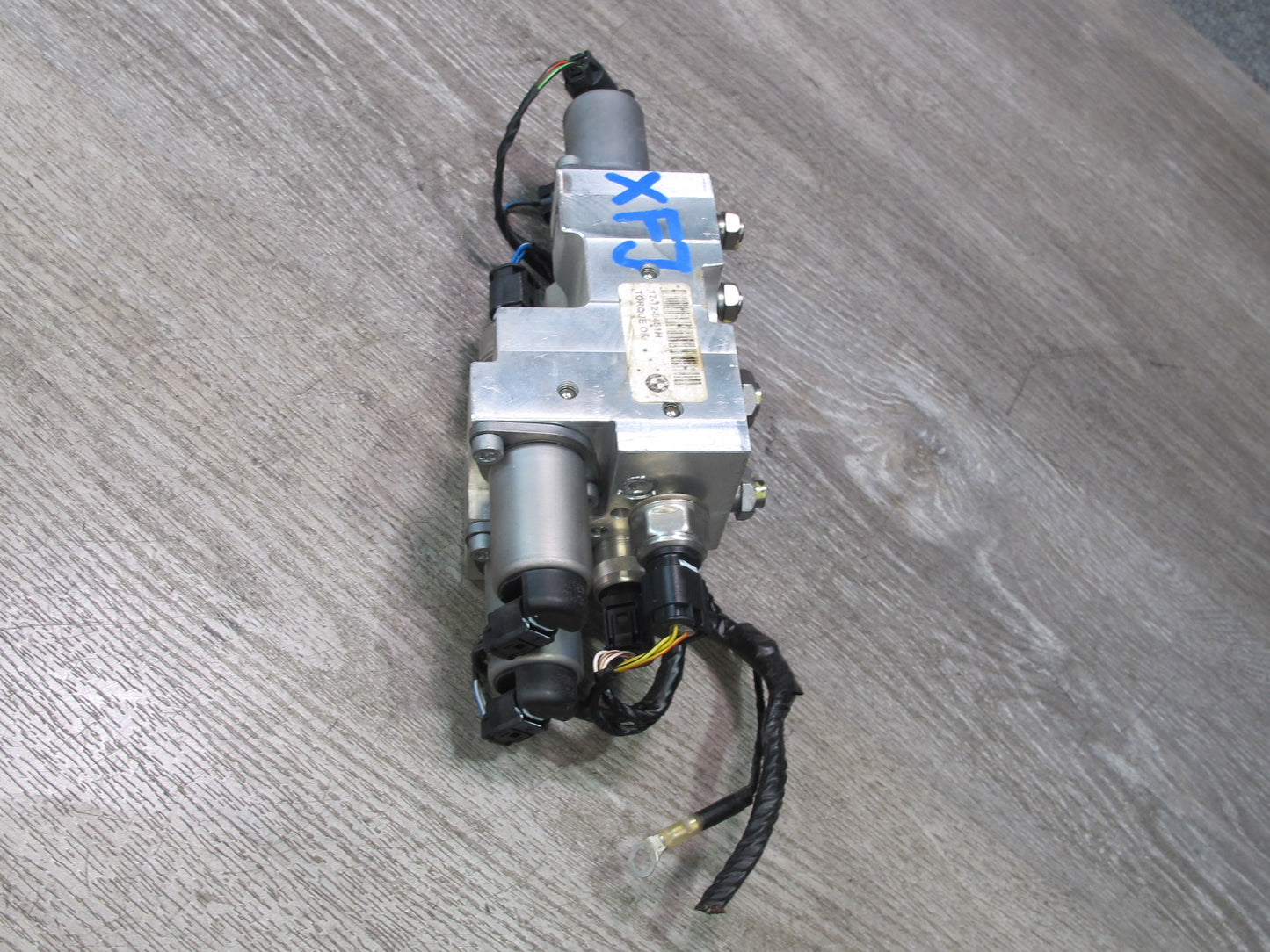 2007-2013 BMW E70 E71 E72 Dynamic Drive Suspension Valve Block 6794578