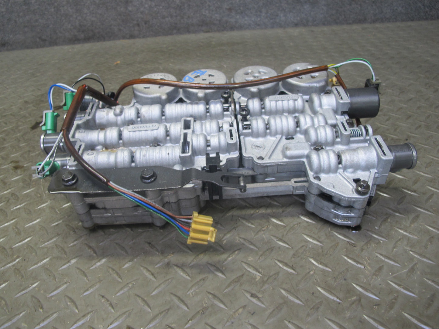 04-06 BMW E46 330i 330Ci A5S 390R A/T Transmission Valve Body Mechatronic OEM