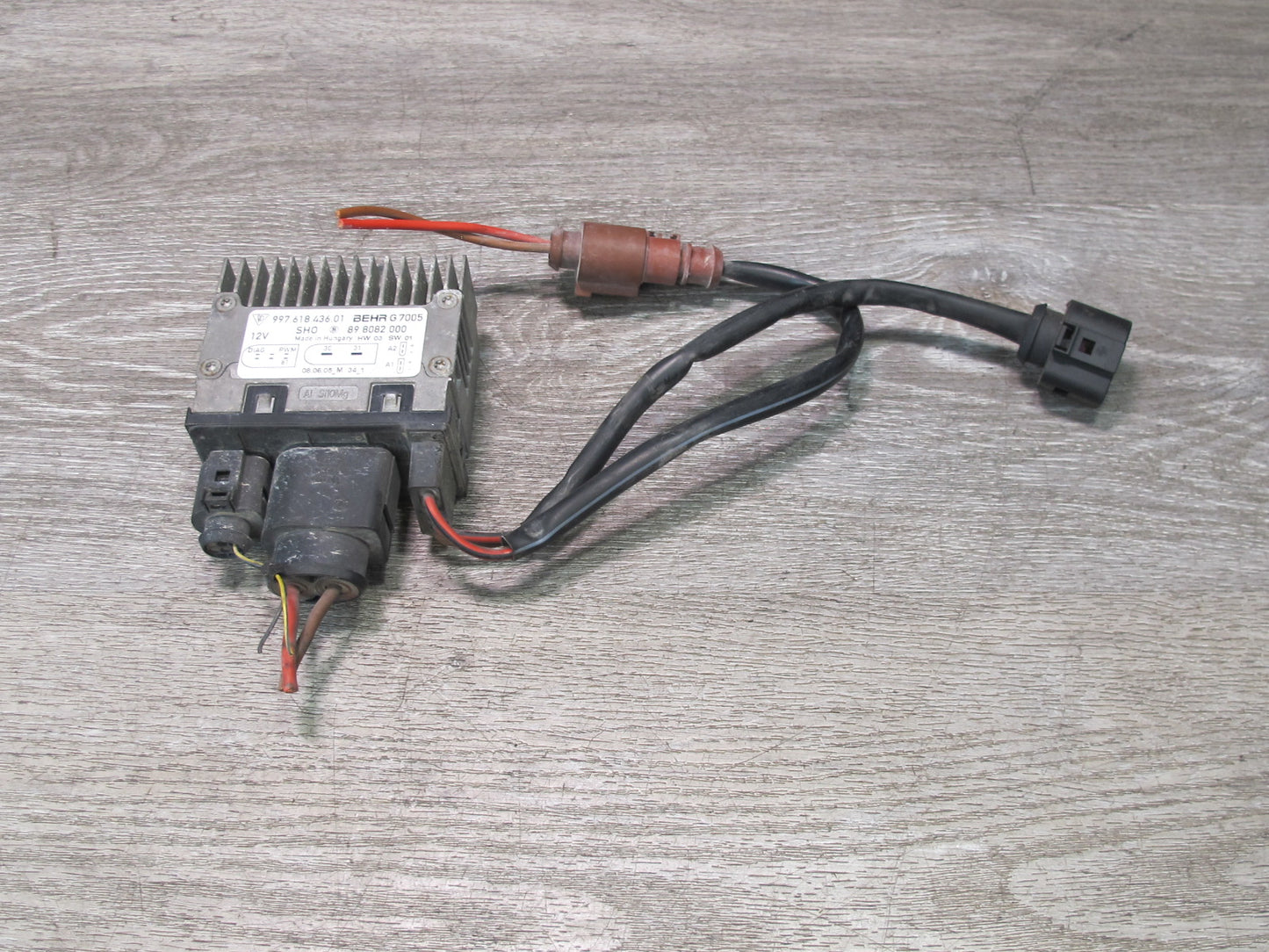 2005-2012 Porsche 911 997 Boxster Engine Cooling Fan Control Module 99761843601