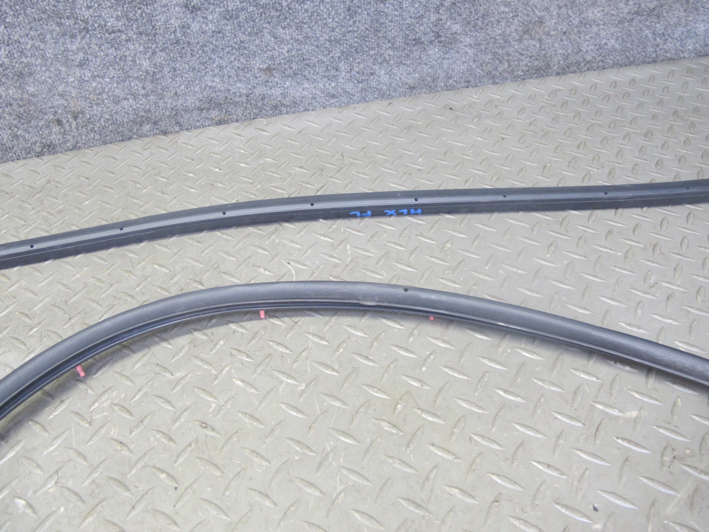 2003-2007 Lexus LX470 Front Left Door Weatherstrip Rubber Seal Gasket