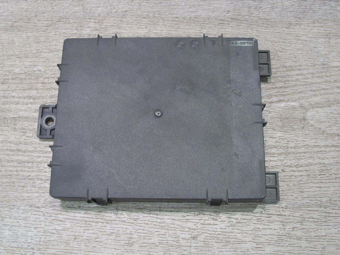 2005-2012 Porsche 911 997 Boxster Body Control Module 99761010205