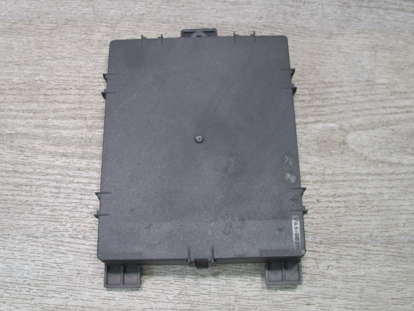 2005-2012 Porsche 911 997 Boxster Body Control Module 99761010205