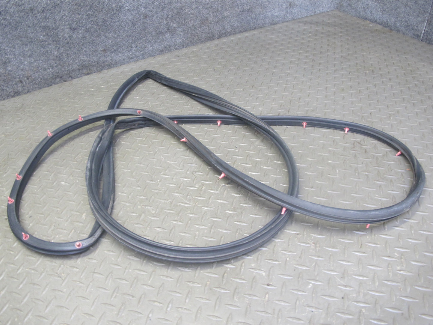 2003-2007 Lexus LX470 Front Left Door Weatherstrip Rubber Seal Gasket