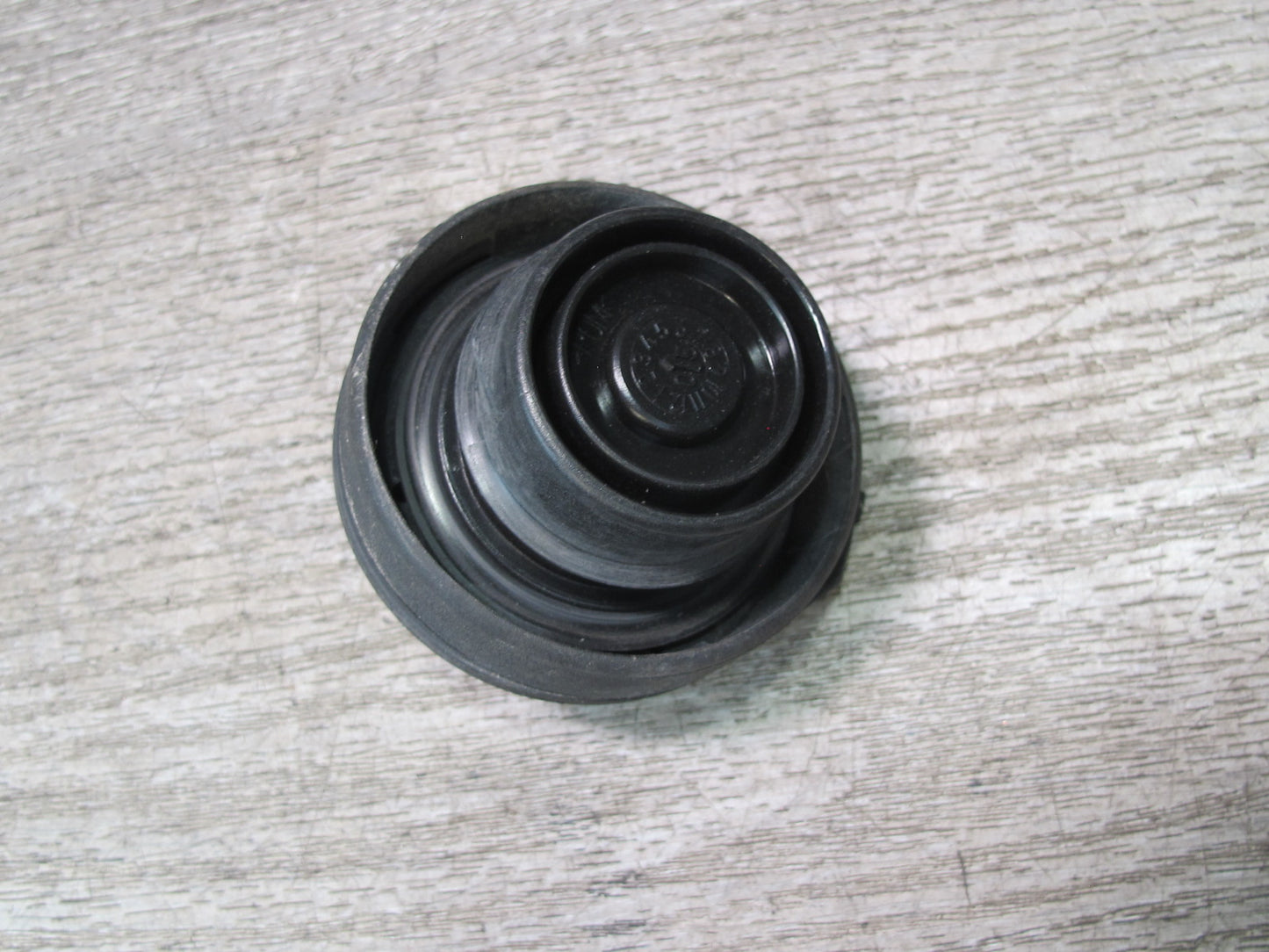 2005-2008 Porsche 911 997 Fuel Filler Door Lid Cover Actuator Cap Set