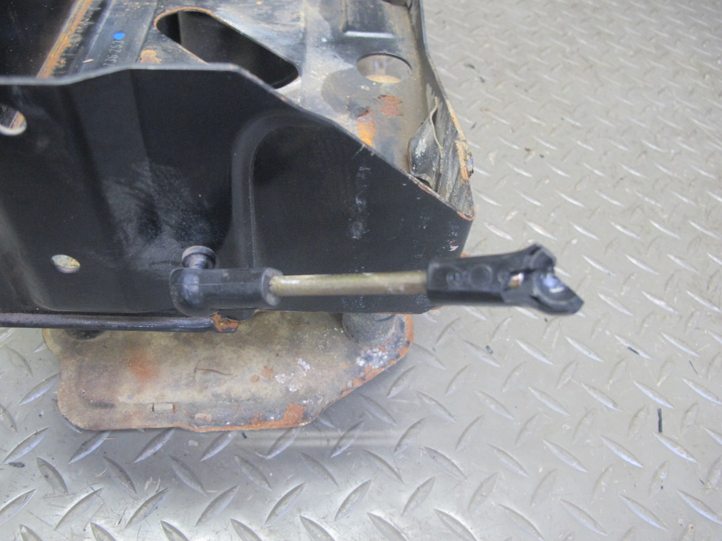 01-06 BMW E46 Convertible Battery Tray Vibration Absorber Bracket Assembly OEM