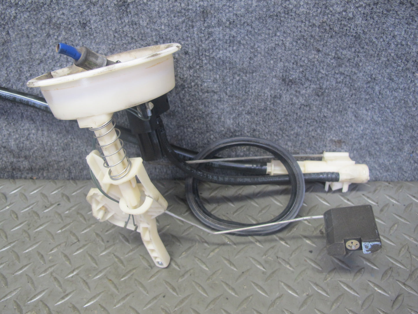 01-06 BMW E46 330i 330Ci 3.0L M54 Fuel Pump Level Sensor Sending Unit Set OEM