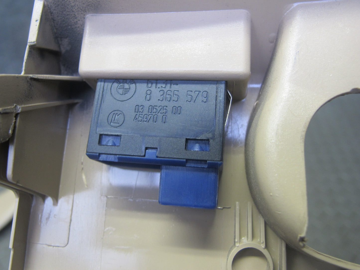 01-06 BMW E46 Coupe Convert Left Footrest & Right Kick Trim Panel Set Beige OEM