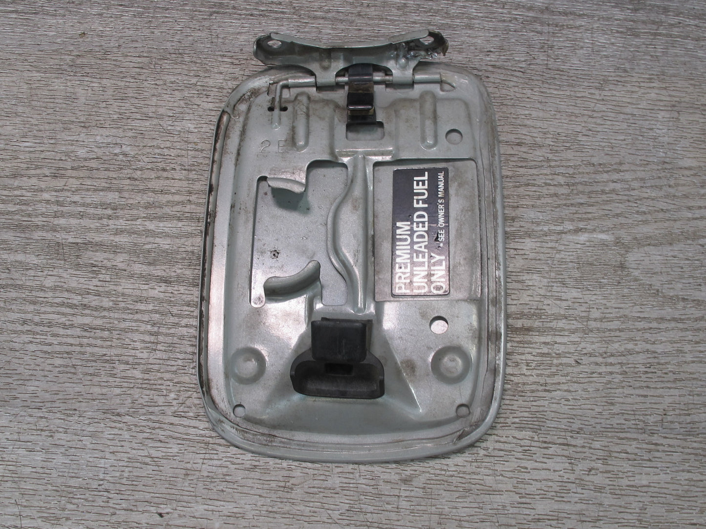 98-05 Lexus JZS160L GS400 GS430 GS300 Fuel Tank Filler Door Lid Cover Silver OEM