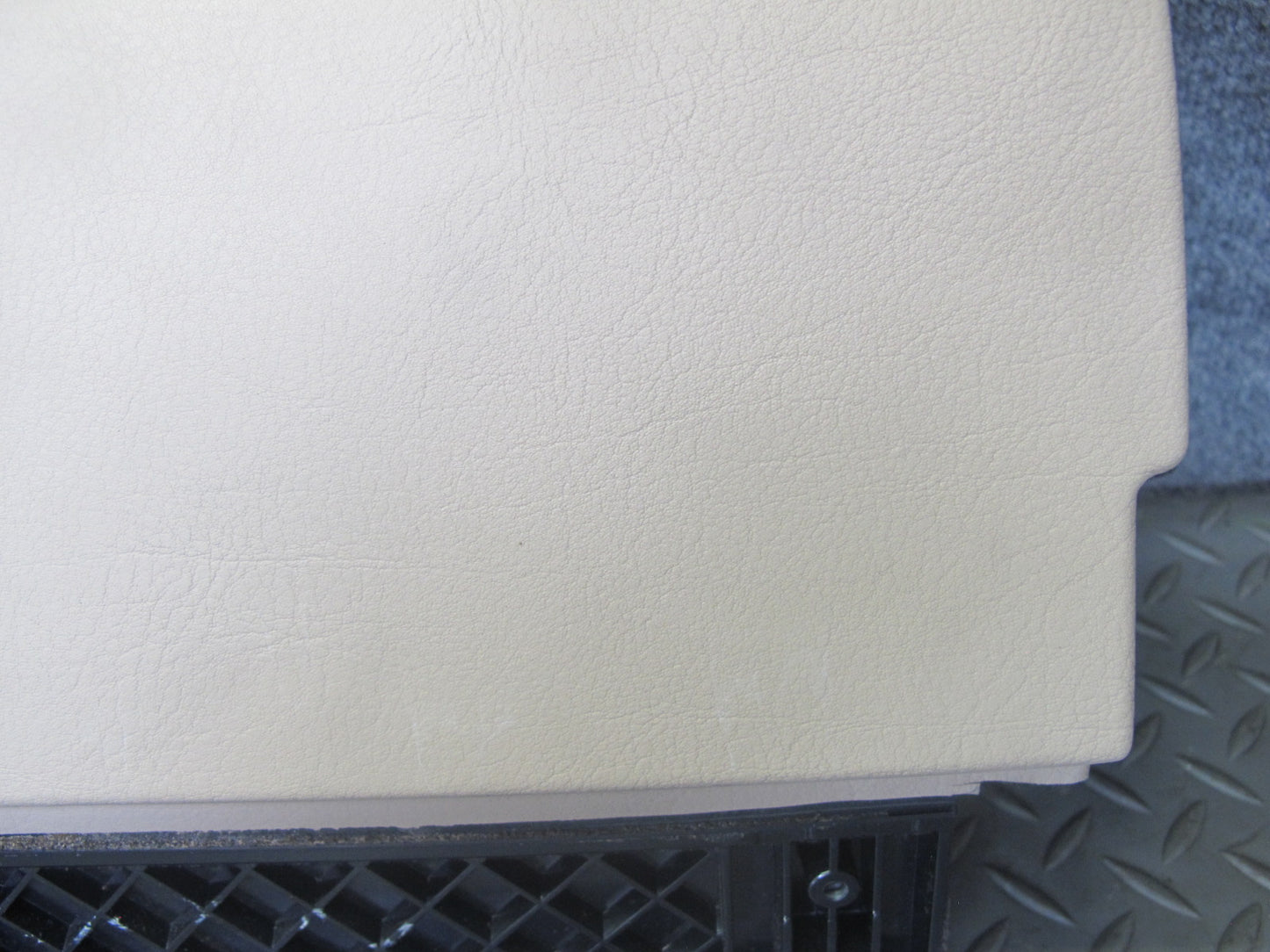 01-06 BMW E46 Convertible Dash Glove Box Storage Compartment Door Lid Beige OEM