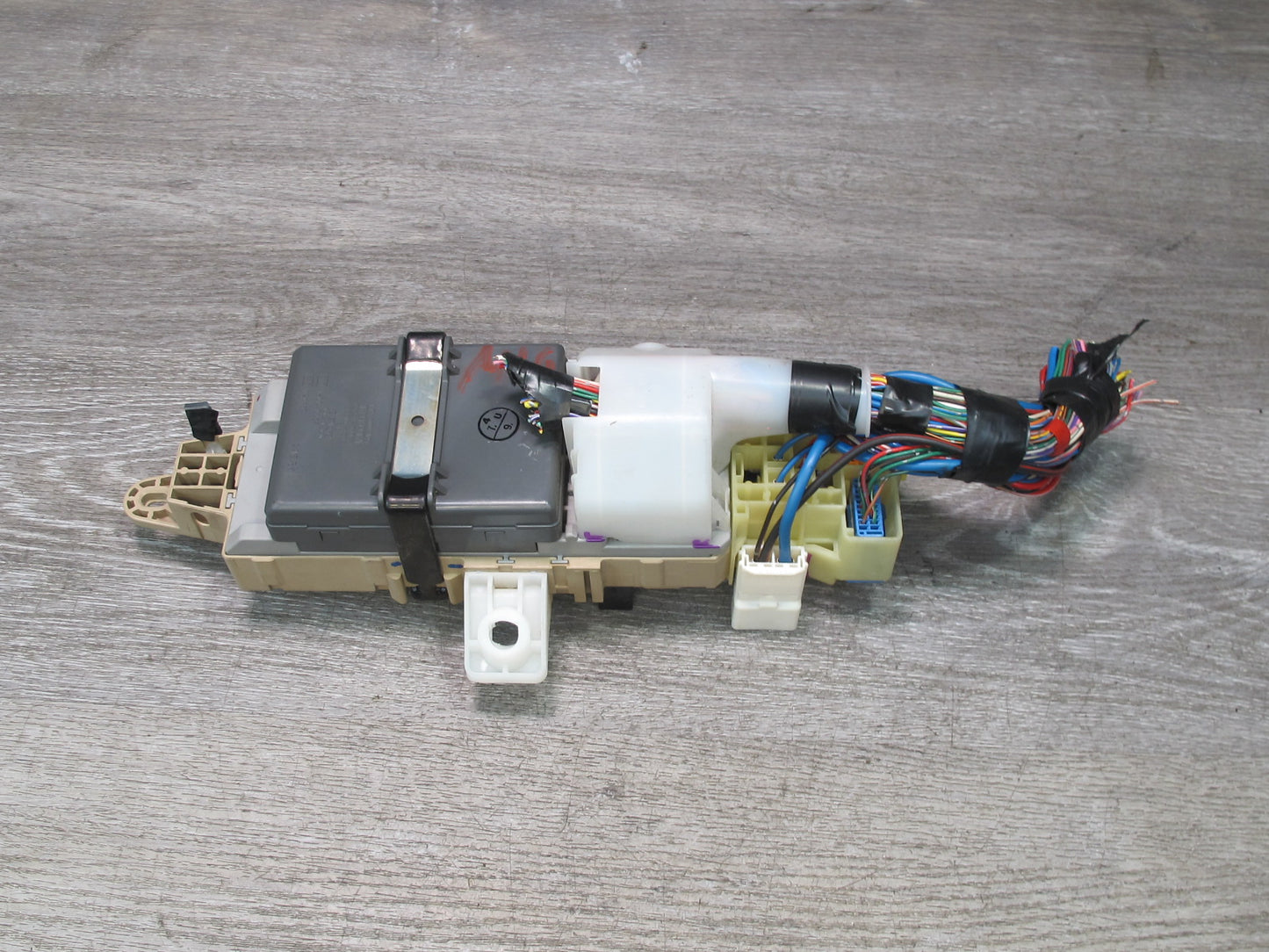 99-00 Lexus JZS160L GS300 Right MPX Multiplex Body Module w Fuse Relay Box OEM