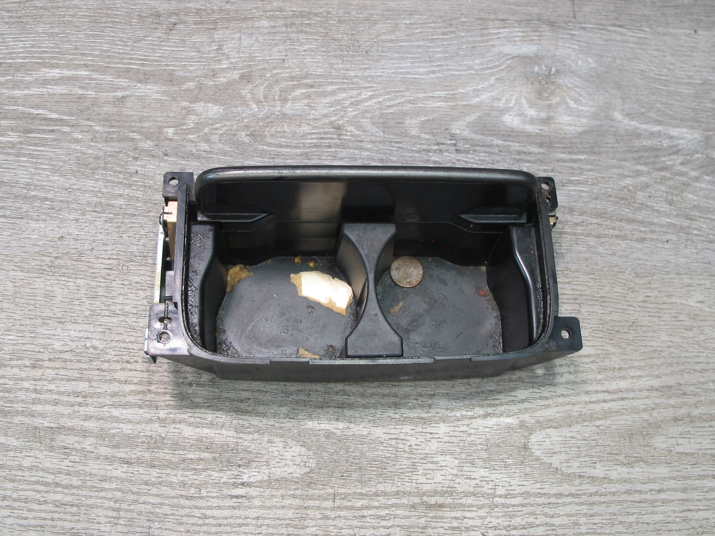 98-05 Lexus JZS160L GS400 GS430 GS300 Center Console CUP Holder 55620-30050 OEM