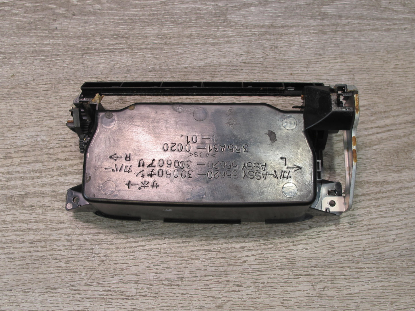 98-05 Lexus JZS160L GS400 GS430 GS300 Center Console CUP Holder 55620-30050 OEM