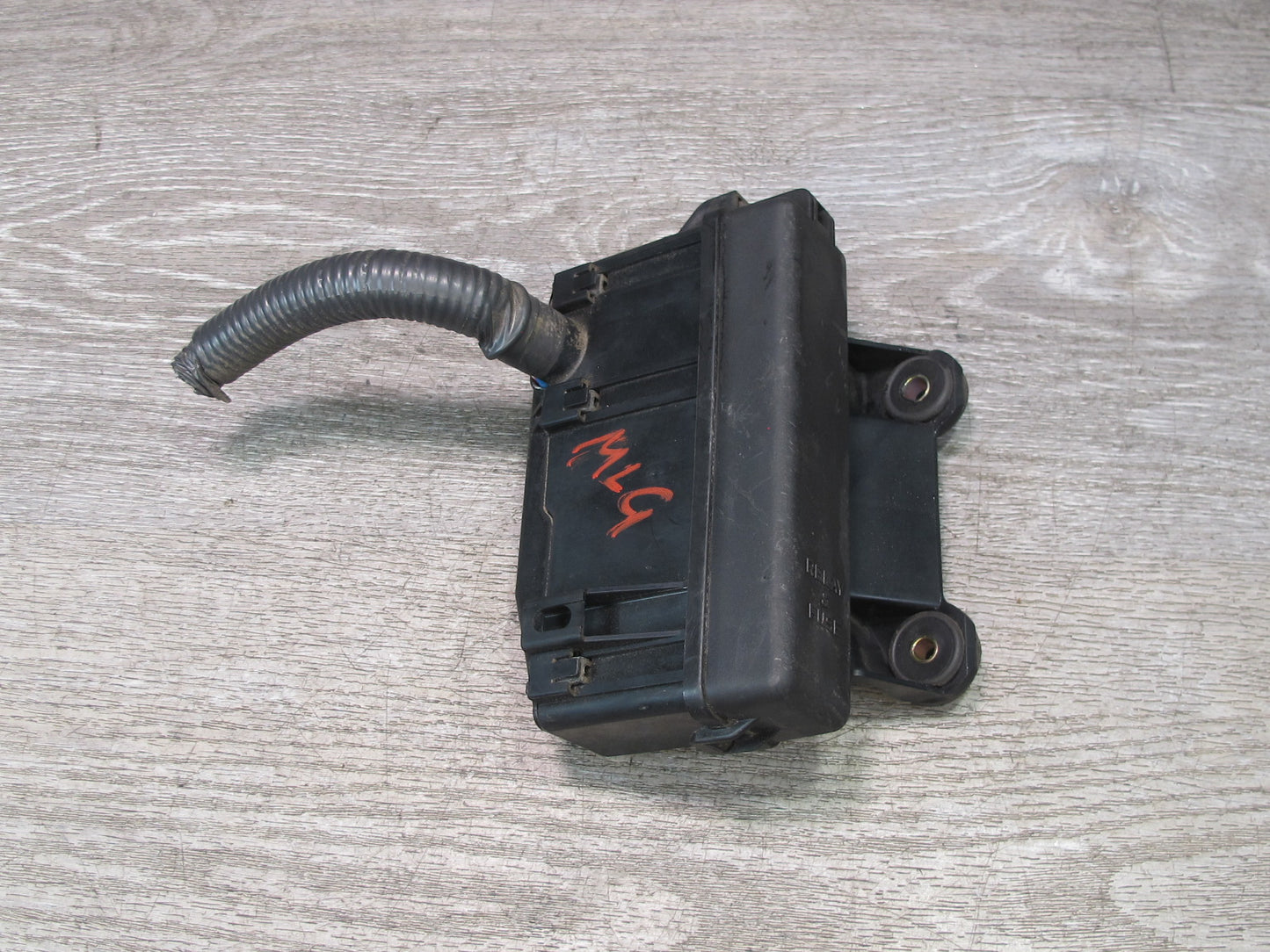 98-00 Lexus GS300 JZS160L Underhood Fuse Relay Box 3138XA2 OEM