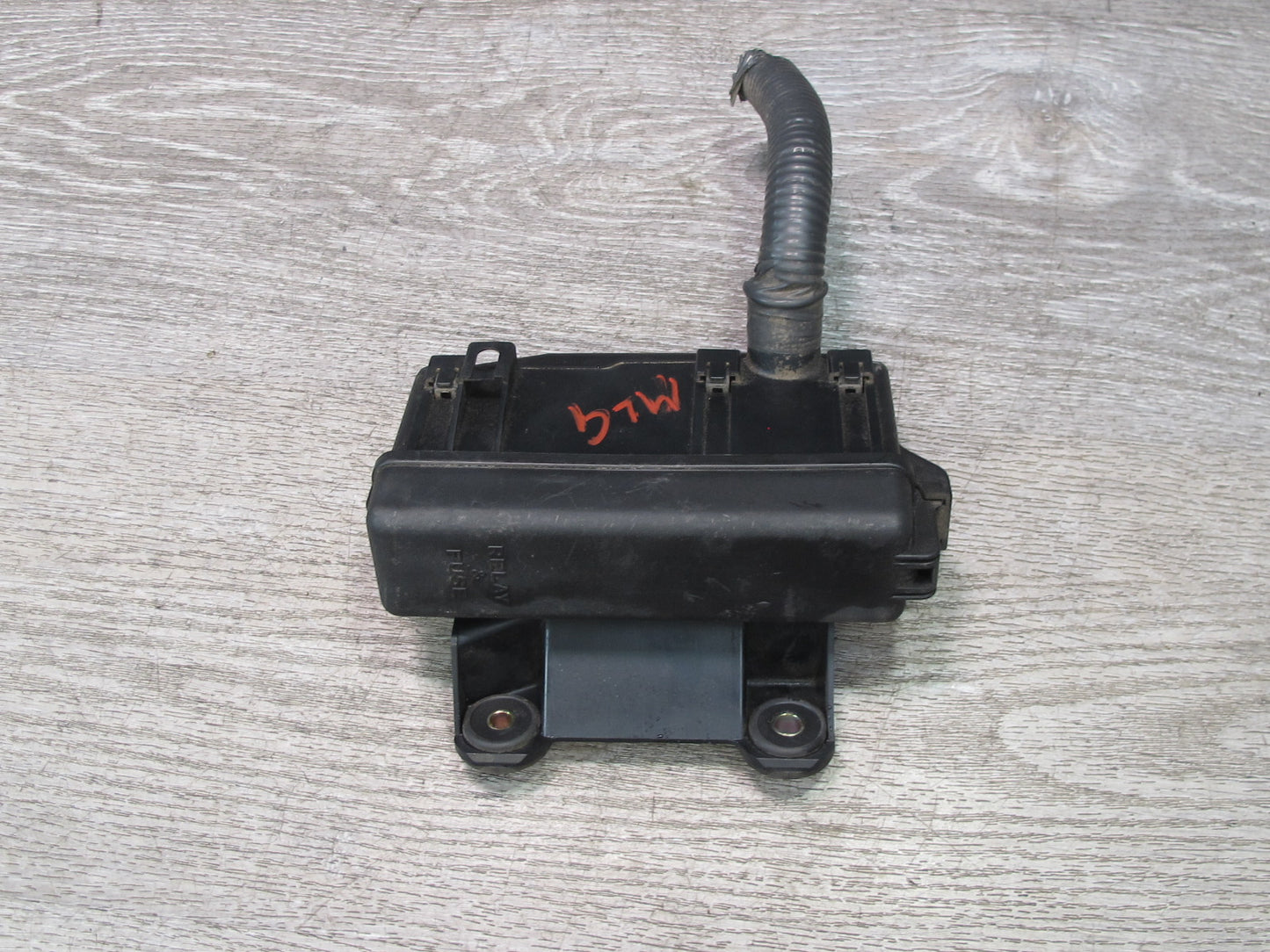 98-00 Lexus GS300 JZS160L Underhood Fuse Relay Box 3138XA2 OEM