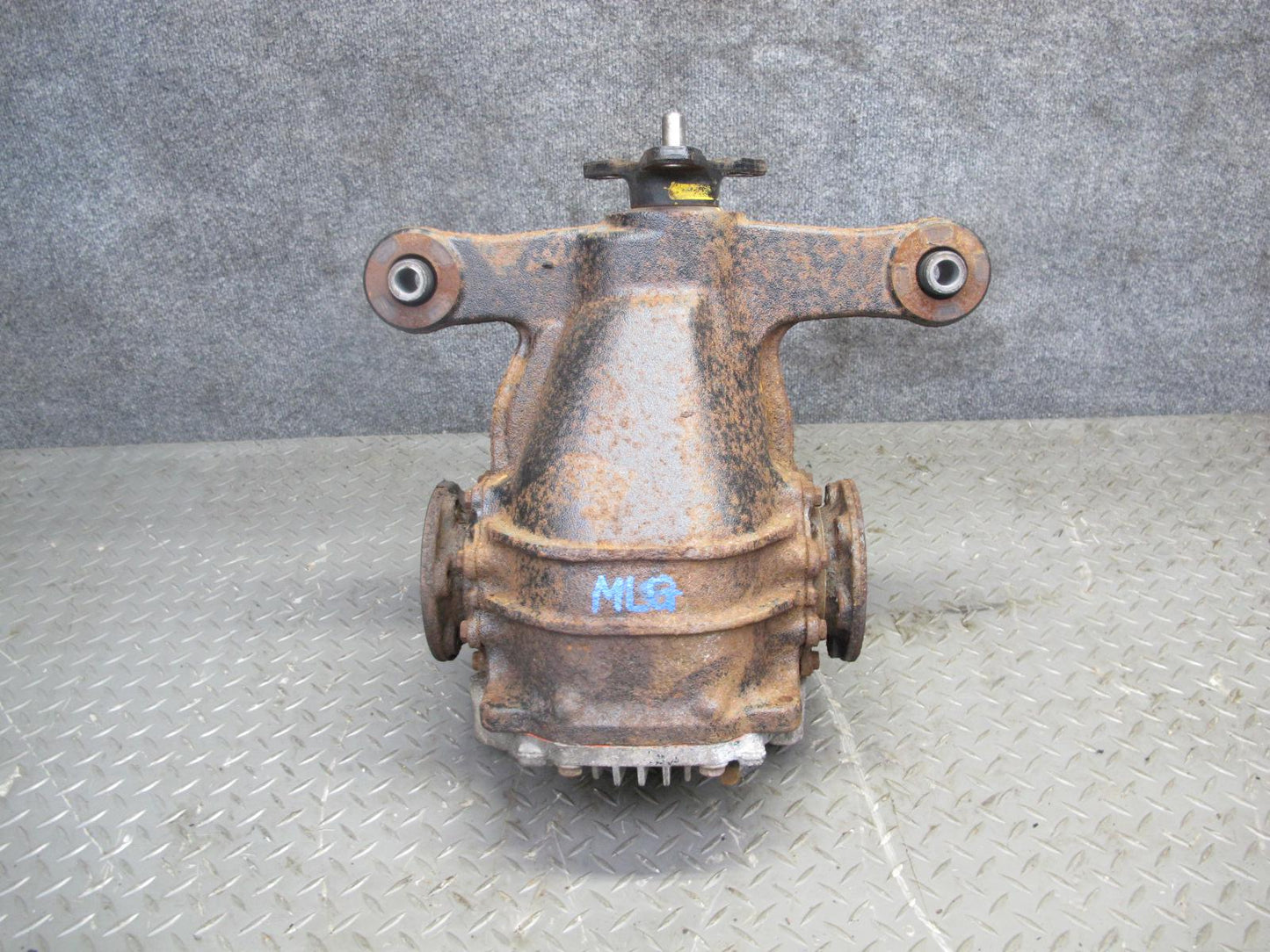 98-05 Lexus JZS160L GS300 RWD Rear Differential Carrier 3.92 Ratio 106K Mile OEM